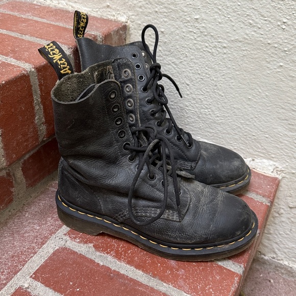 Dr. Martens 1490 VIRGINIA LEATHER MID CALF BOOTS - Picture 2 of 3